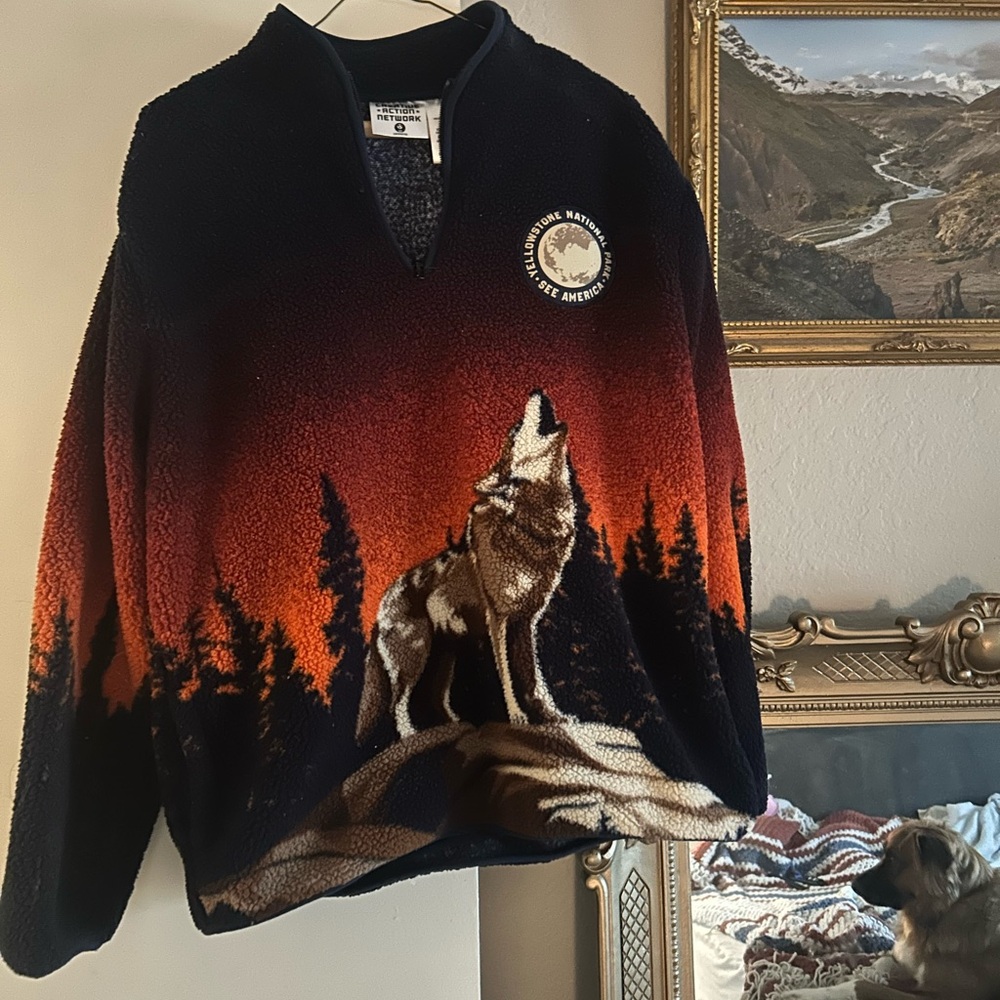 Wolf Design Half-Zip Fleece Sweater - Black and Orange